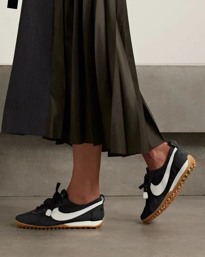 Jacquemus x Nike Women's Moon