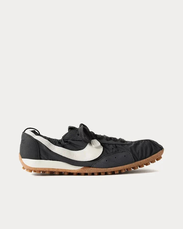 Jacquemus x Nike Women's Moon